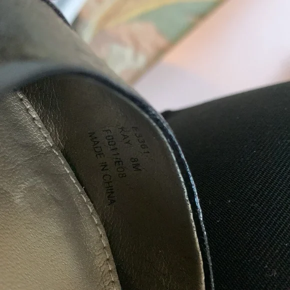 Calvin Klein NWOT stylish black heels. Black leather - Picture 11 of 11